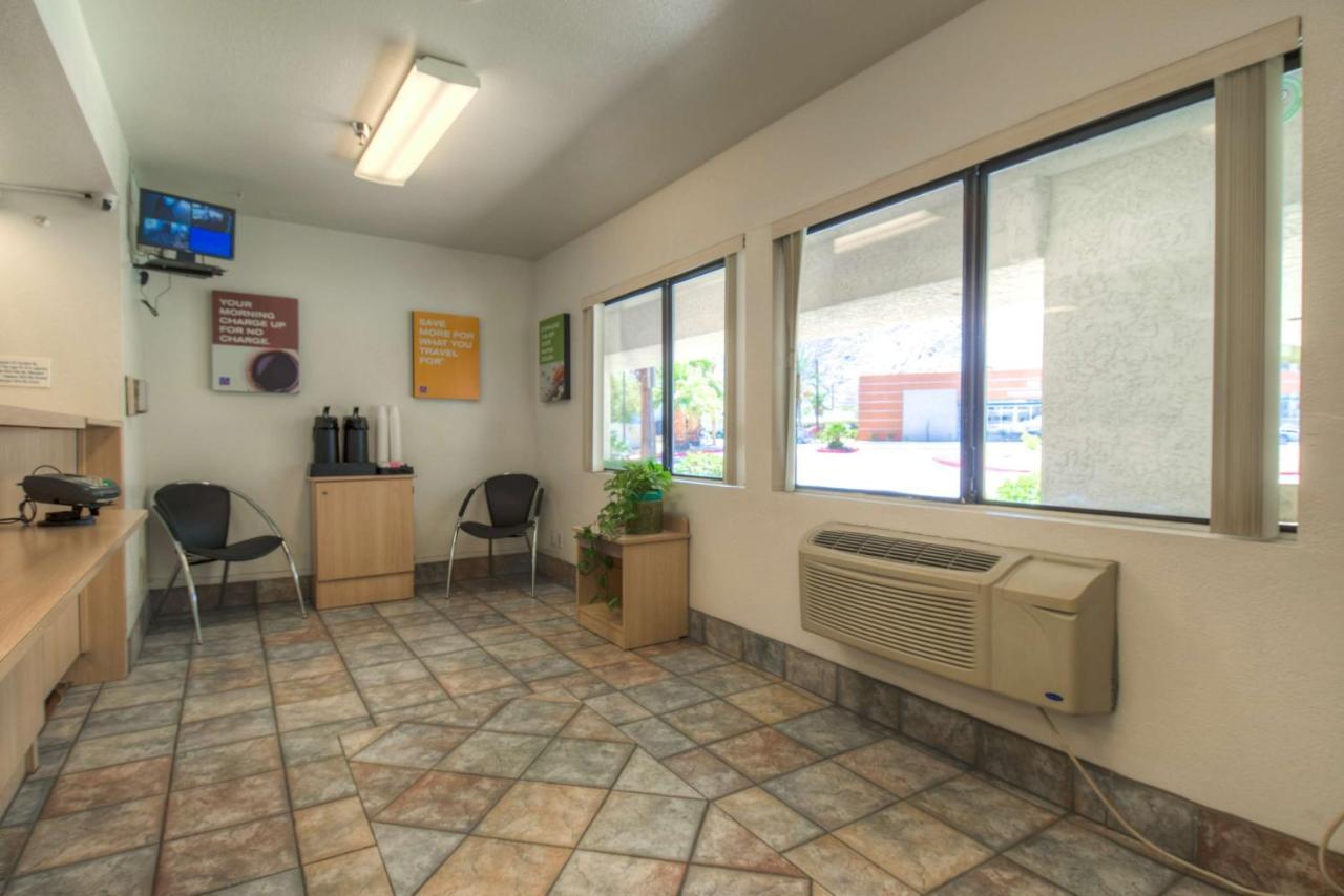 Motel 6-Palm Springs, Ca - Downtown Luaran gambar
