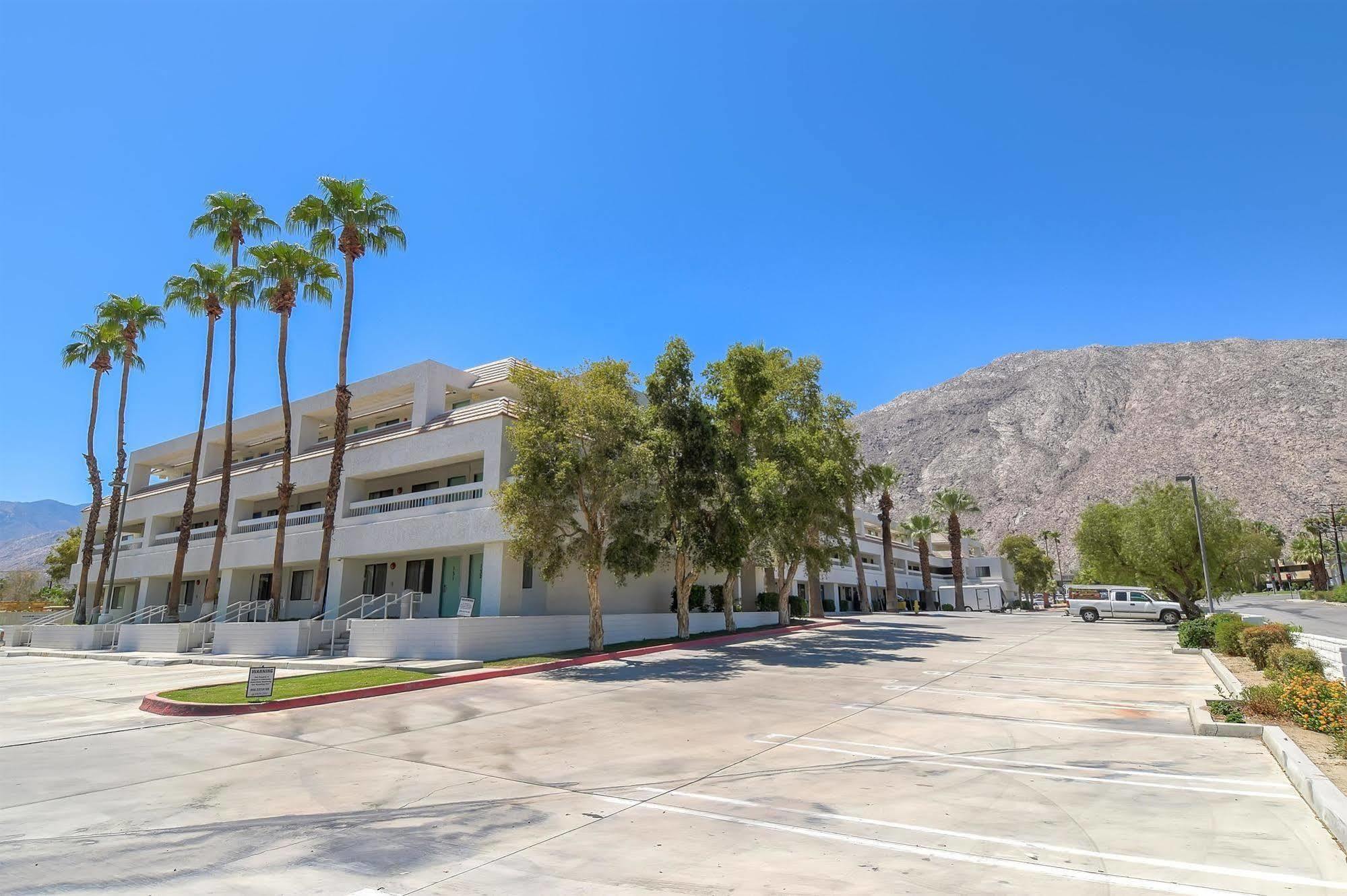Motel 6-Palm Springs, Ca - Downtown Luaran gambar