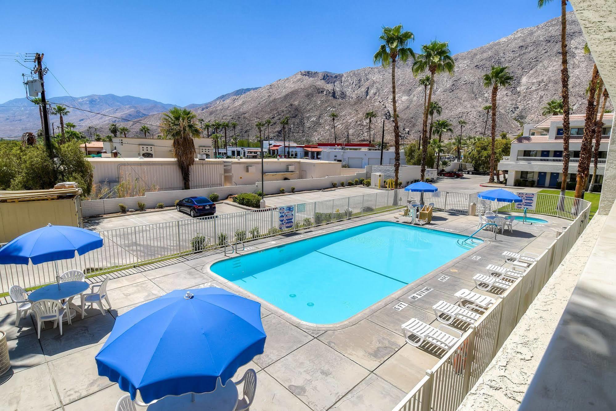 Motel 6-Palm Springs, Ca - Downtown Luaran gambar